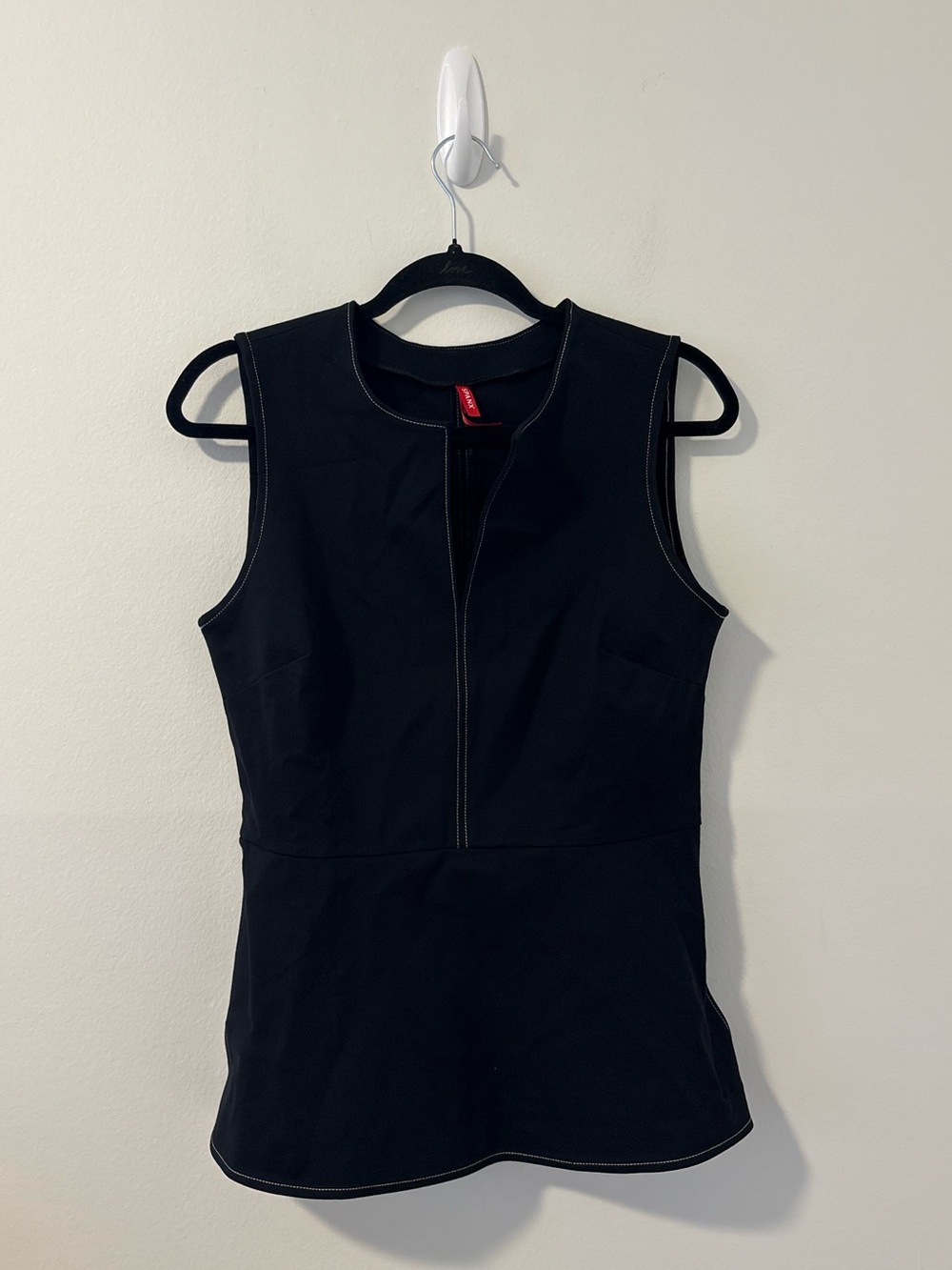 SPANX Fitted Tank Top Small